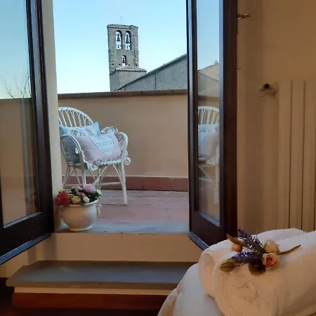 Cortona's Rooftop Nest *