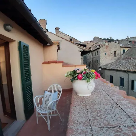 アパート Cortona's Rooftop Nest *