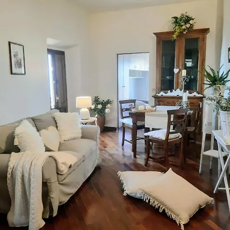 Lägenhet Cortona's Rooftop Nest *