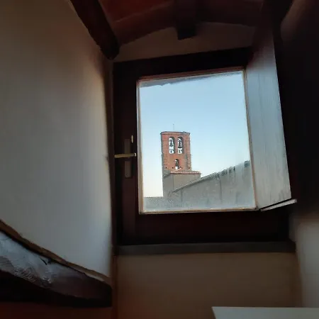Cortona's Rooftop Nest Appartement Cortona