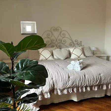 Cortona's Rooftop Nest *