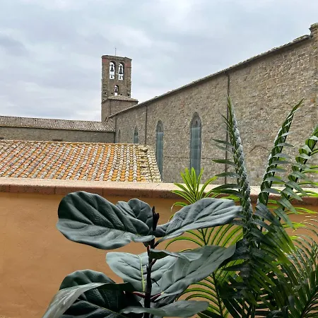 Cortona's Rooftop Nest Appartement *