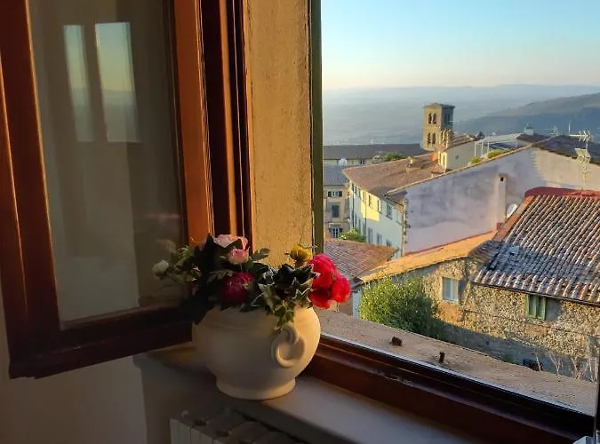 アパート Cortona's Rooftop Nest コルトーナ