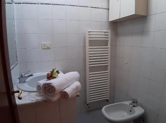 アパート Cortona's Rooftop Nest コルトーナ