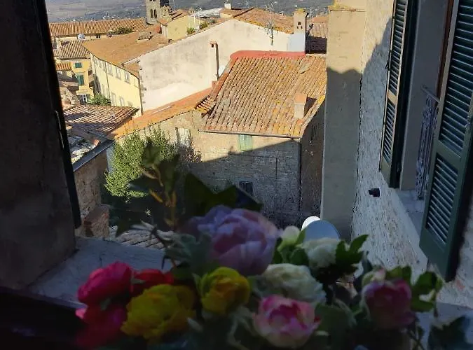 Cortona's Rooftop Nest アパート *