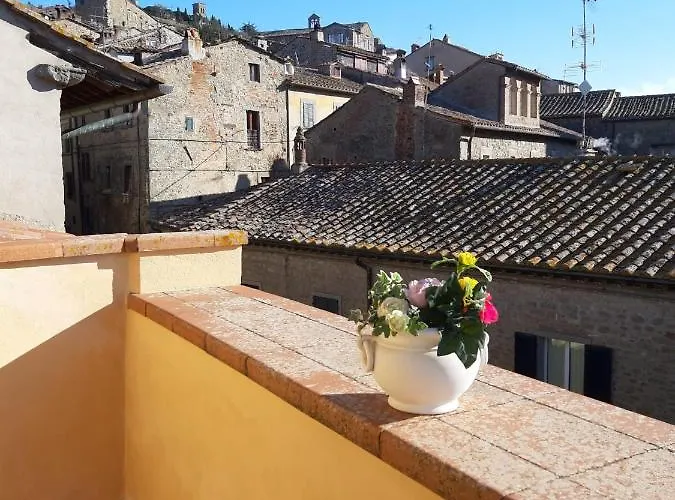 Cortona's Rooftop Nest * Cortona