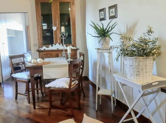 Cortona's Rooftop Nest Lejlighed