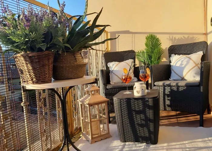 Cortona's Rooftop Nest * コルトーナ