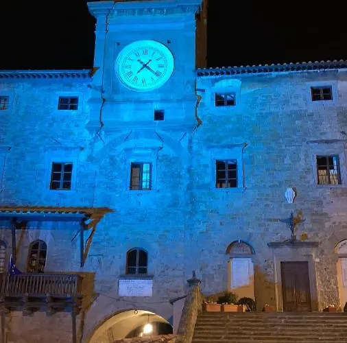 Cortona's Rooftop Nest Lejlighed