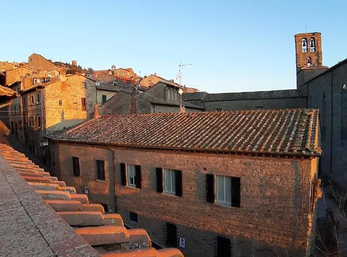 Cortona's Rooftop Nest Lägenhet Cortona